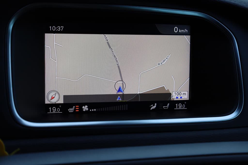 Volvo V40 2.0 T3 Polar+ thumbnail 24