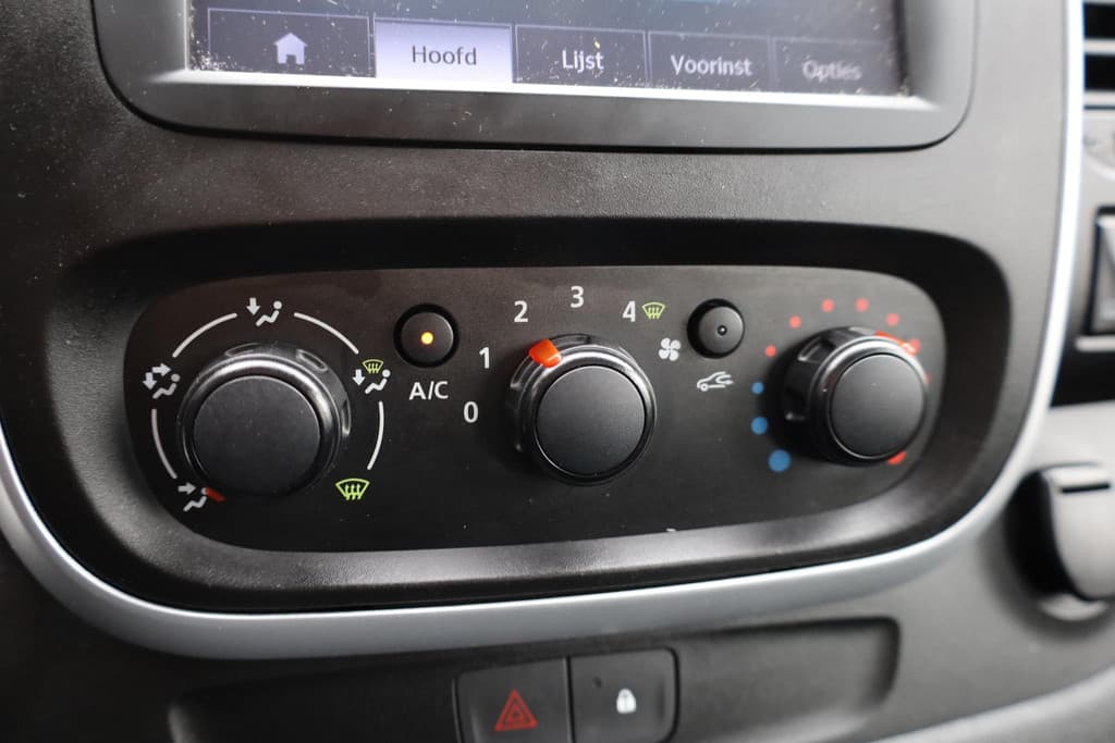 Renault Trafic 1.6 dCi T29 L2H1 DC Turbo2 Energy thumbnail 15