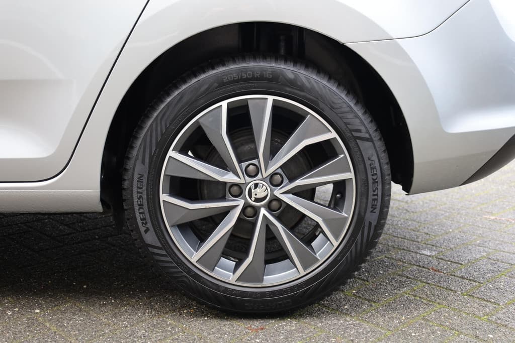 Škoda Rapid Spaceback 1.2 TSI Greentech Edition thumbnail 4