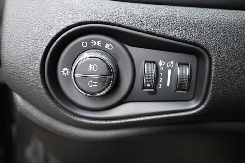 Jeep Renegade 1.4 MultiAir Longitude thumbnail 16