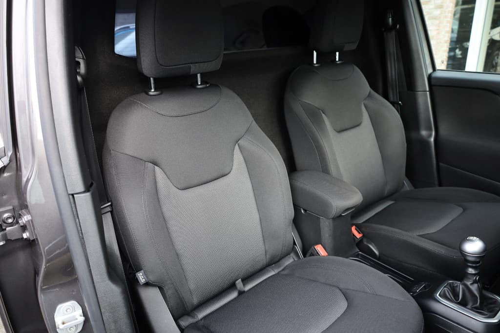 Jeep Renegade 1.4 MultiAir Longitude thumbnail 6