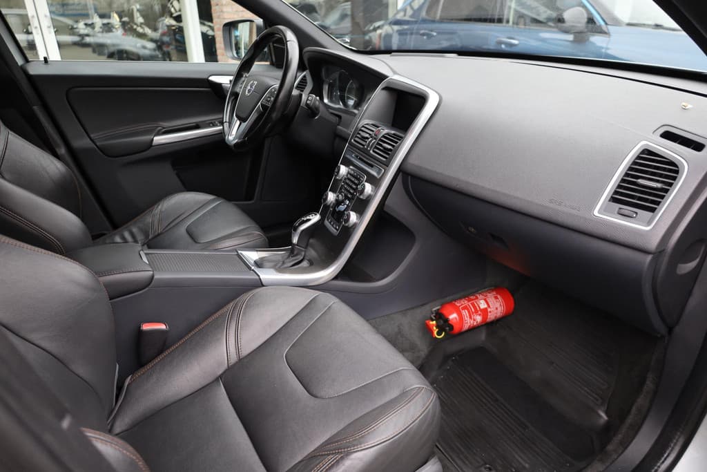 Volvo XC60 2.0 D4 FWD Ocean Race thumbnail 31