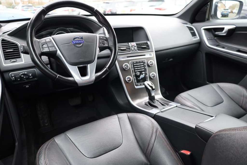 Volvo XC60 2.0 D4 FWD Ocean Race thumbnail 5