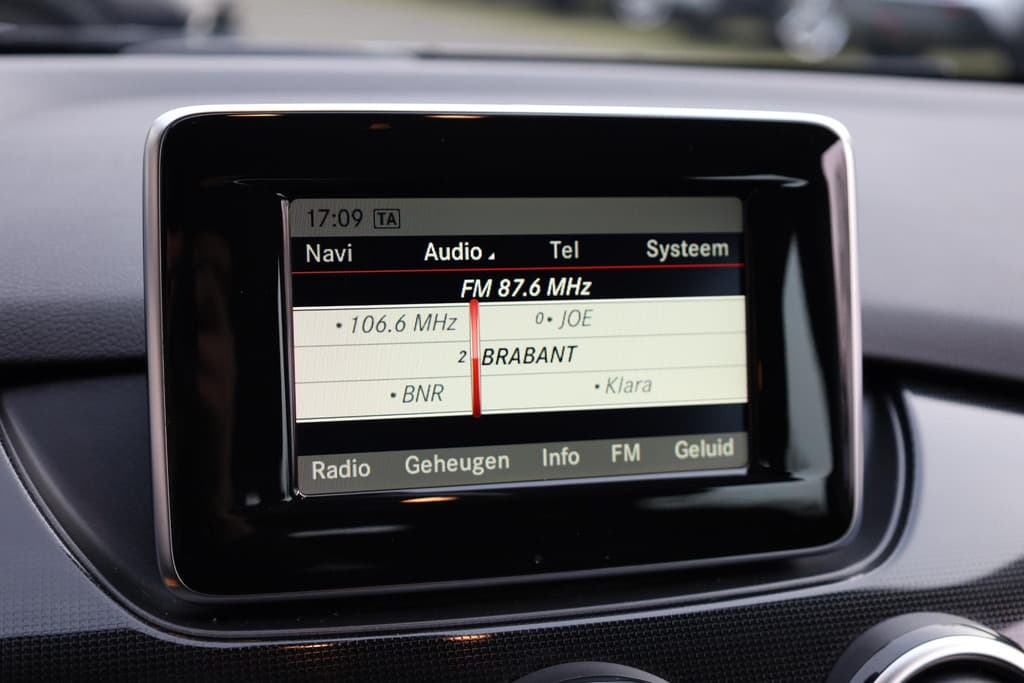 Mercedes-Benz B-Klasse 180 Ambition thumbnail 27