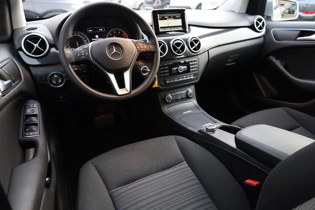 Mercedes-Benz B-Klasse 180 Ambition thumbnail 4