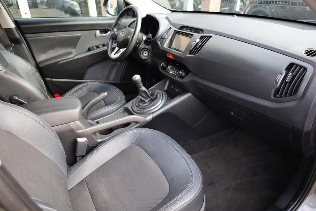 Kia Sportage 2.0 X-ecutive Plus Pack thumbnail 23