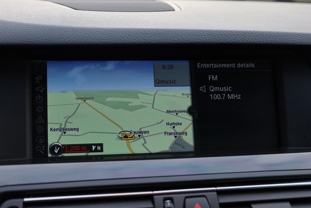 BMW 5 Serie Touring 530i High Executive thumbnail 11