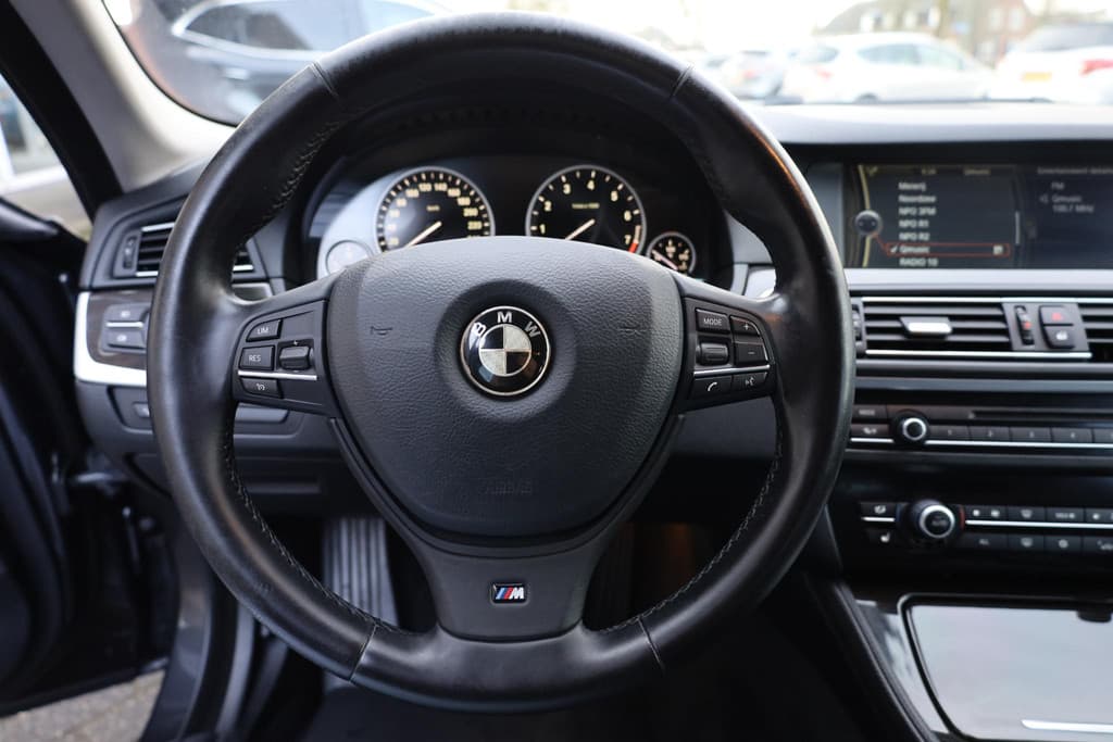 BMW 5 Serie Touring 530i High Executive thumbnail 15