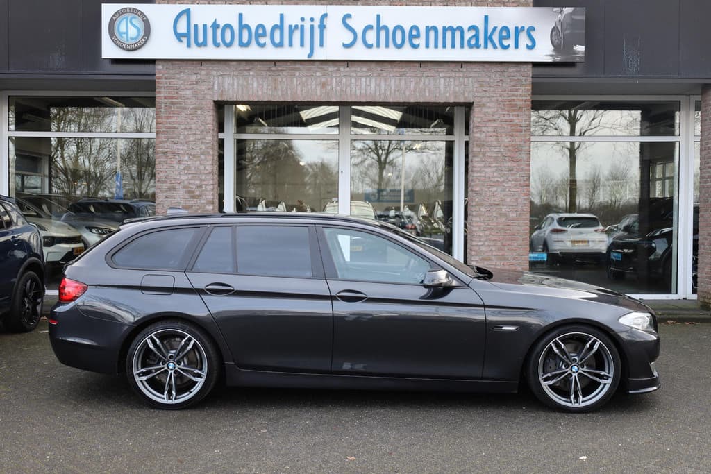 BMW 5 Serie Touring 530i High Executive thumbnail 2