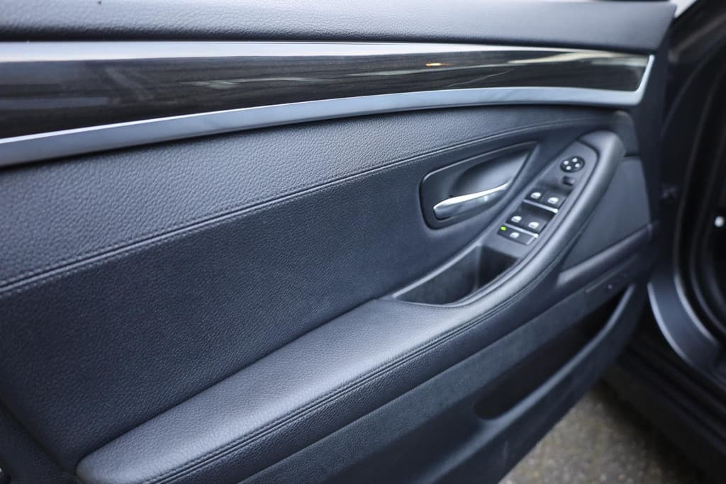 BMW 5 Serie Touring 530i High Executive thumbnail 23