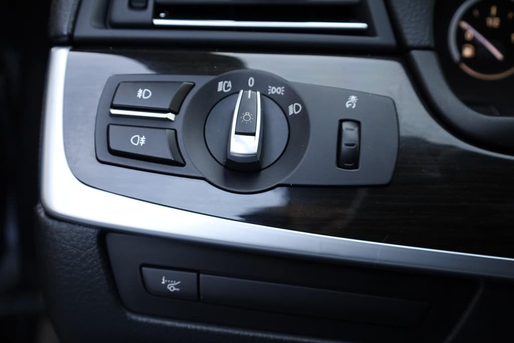 BMW 5 Serie Touring 530i High Executive thumbnail 28