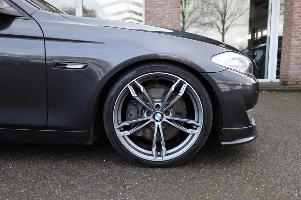 BMW 5 Serie Touring 530i High Executive thumbnail 4