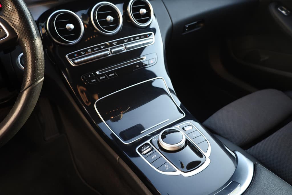 Mercedes-Benz C-Klasse Estate 350 e Lease Edition thumbnail 24