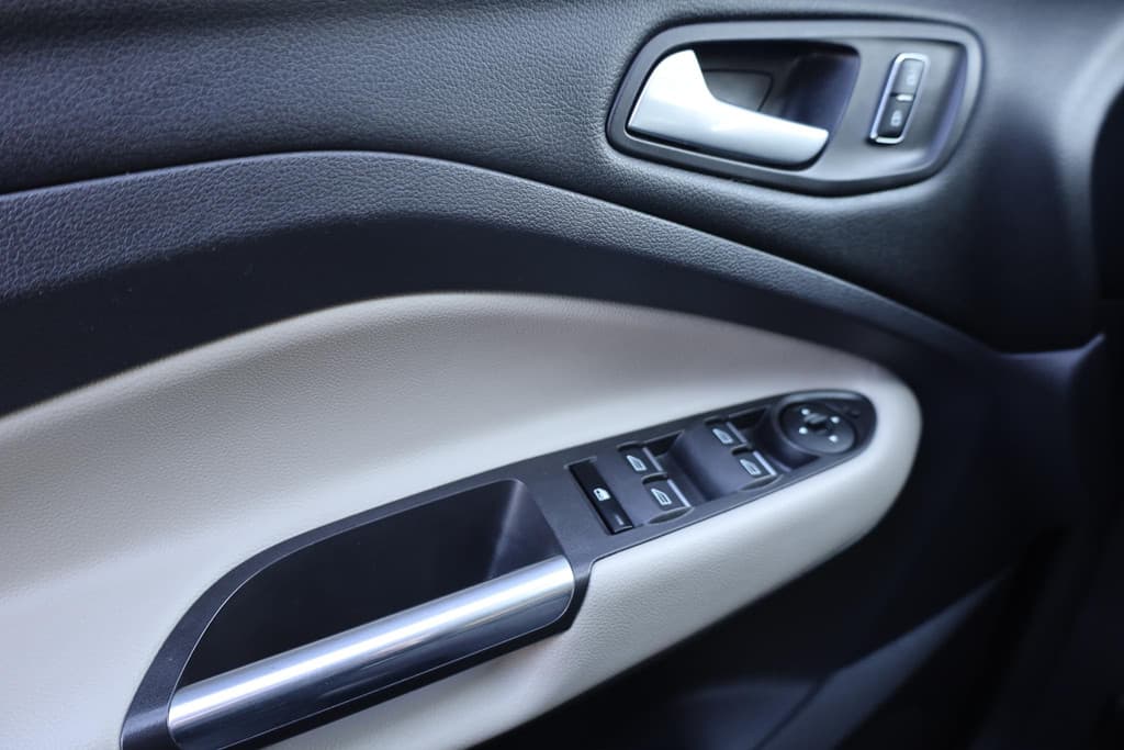 Ford Kuga 1.5 Titanium 4WD thumbnail 21