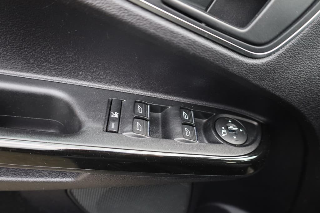 Ford B-MAX 1.0 EcoBoost Titanium thumbnail 17