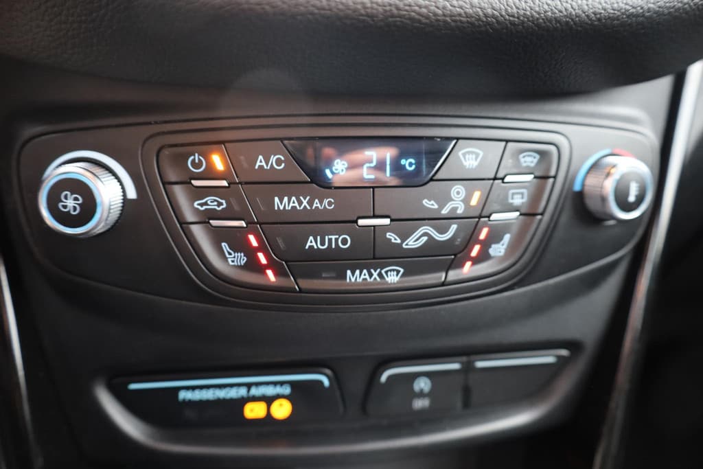 Ford B-MAX 1.0 EcoBoost Titanium thumbnail 18