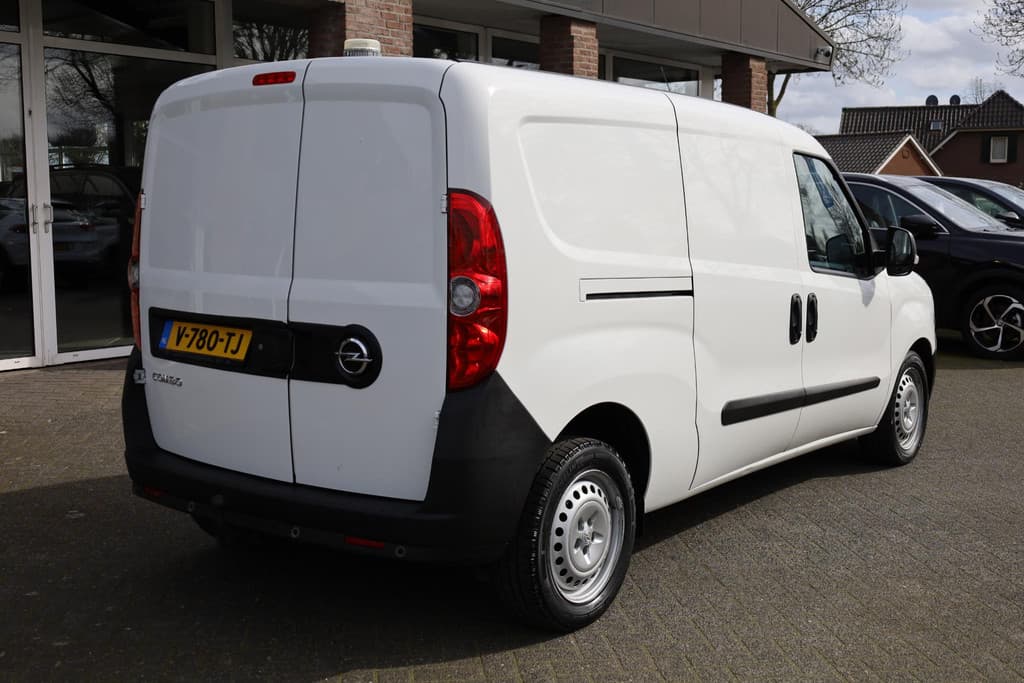 Opel Combo 1.6 CDTi L2H1 Edition thumbnail 3