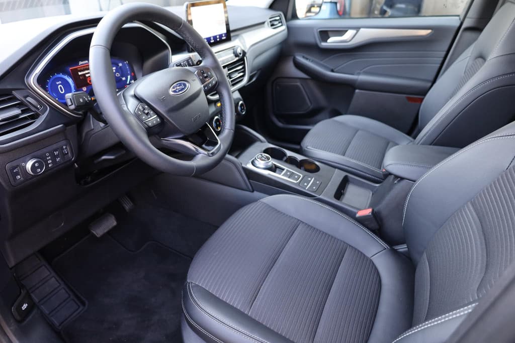 Ford Kuga 2.5 PHEV Titanium X thumbnail 6