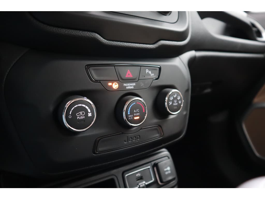 Jeep Renegade 1.6 E-Torq Longitude thumbnail 36