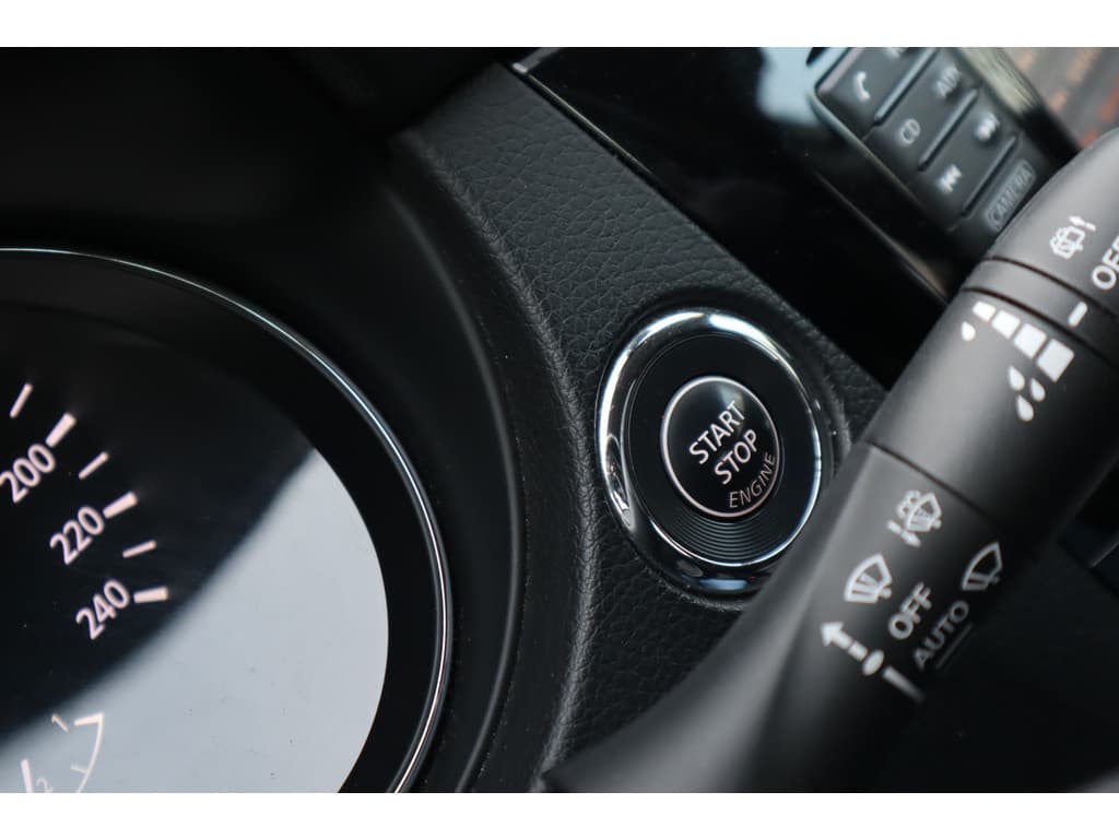 Nissan QASHQAI 1.2 Connect Edition thumbnail 16