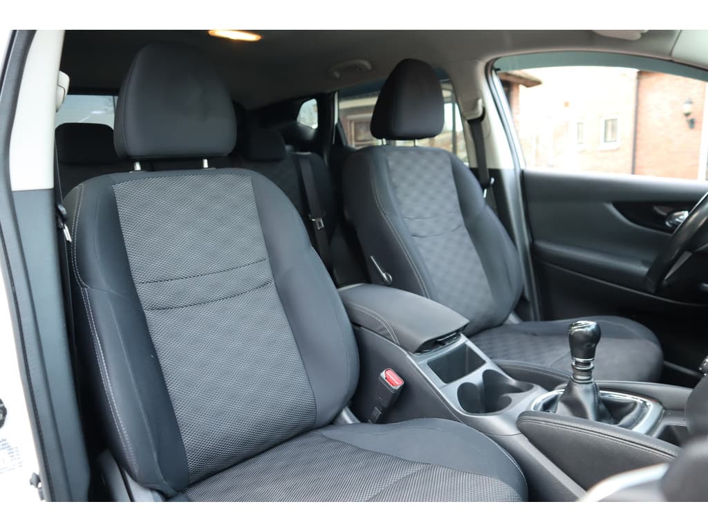 Nissan QASHQAI 1.2 Connect Edition thumbnail 9