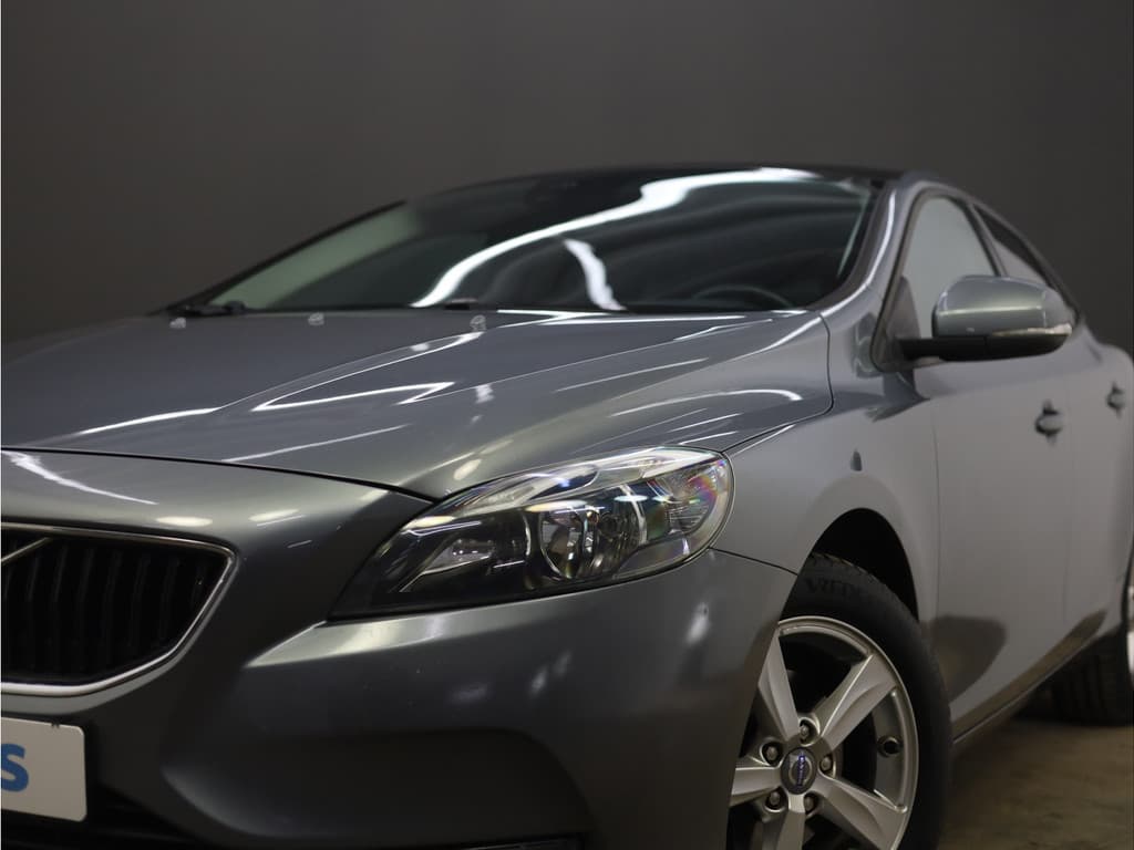 Volvo V40 2.0 D2 Momentum thumbnail 11
