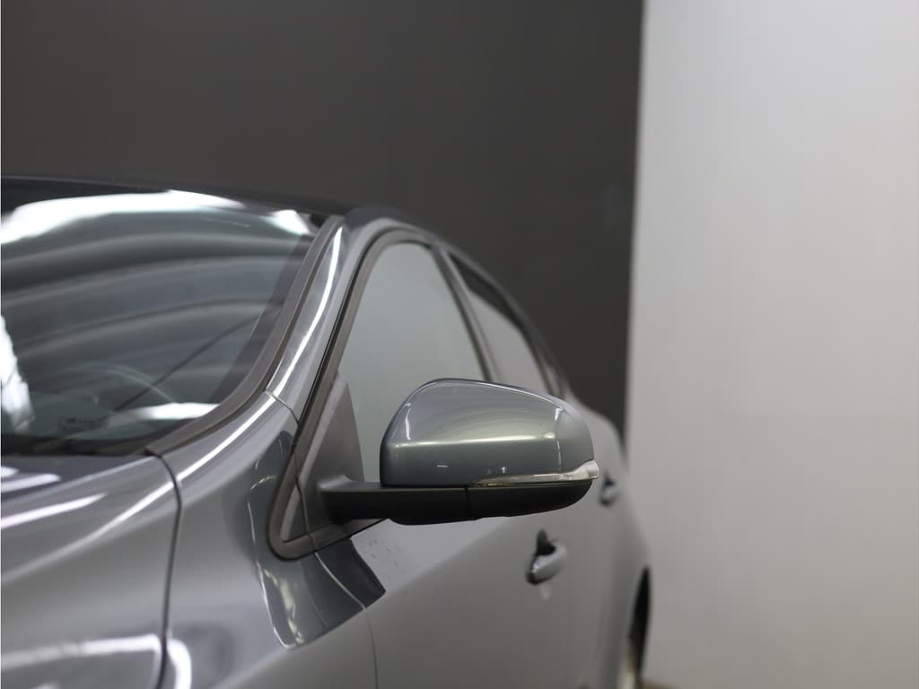 Volvo V40 2.0 D2 Momentum thumbnail 12