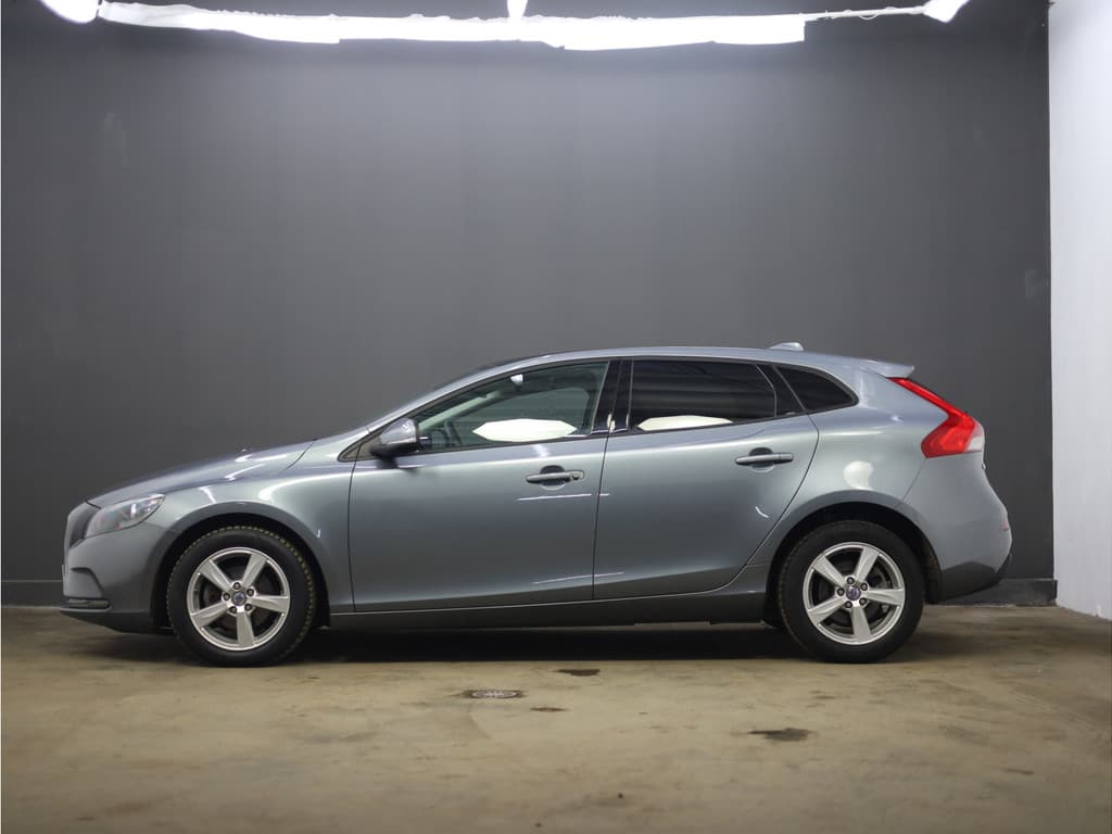 Volvo V40 2.0 D2 Momentum thumbnail 15