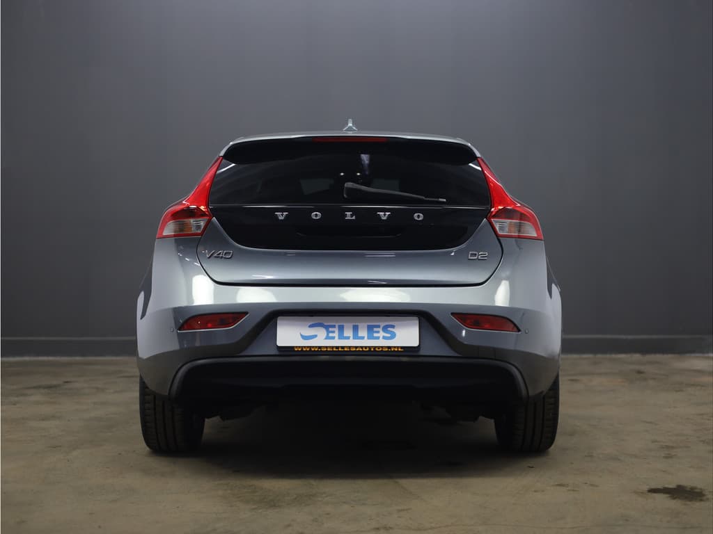 Volvo V40 2.0 D2 Momentum thumbnail 18