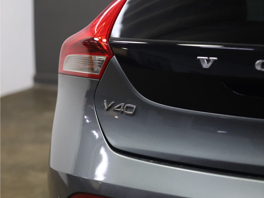 Volvo V40 2.0 D2 Momentum thumbnail 19