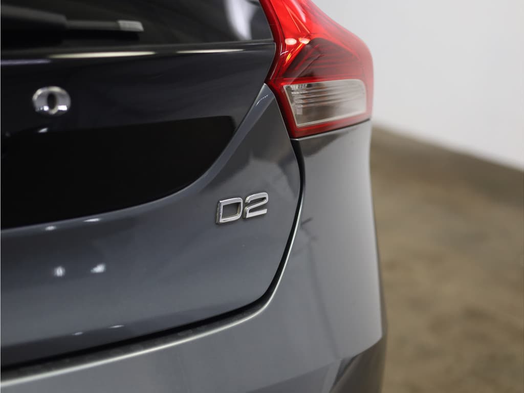 Volvo V40 2.0 D2 Momentum thumbnail 20