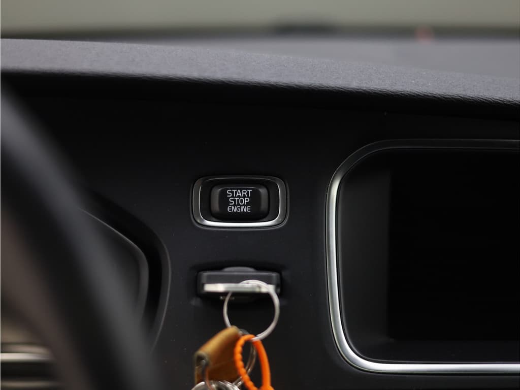 Volvo V40 2.0 D2 Momentum thumbnail 24