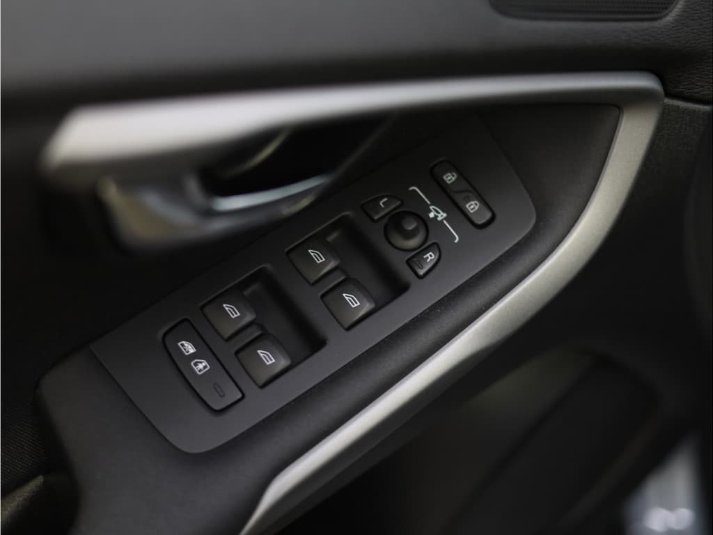 Volvo V40 2.0 D2 Momentum thumbnail 26