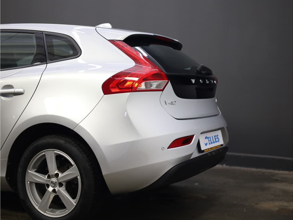 Volvo V40 2.0 D2 thumbnail 2