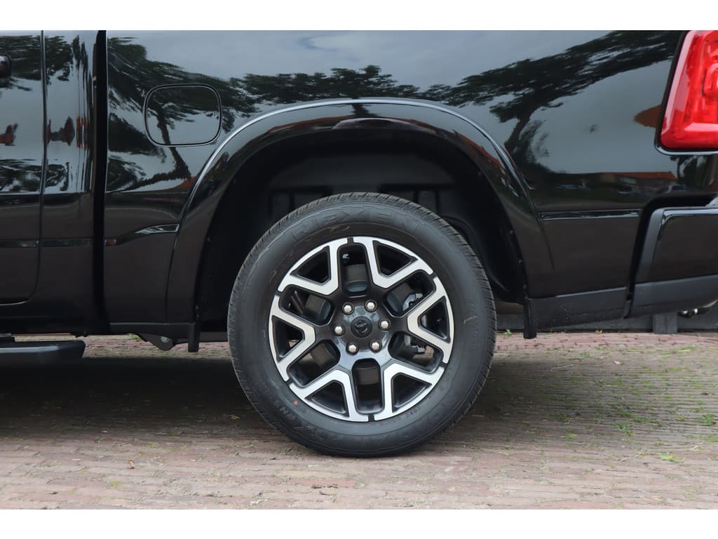 Dodge Ram 1500 2025 3.0L HURRICANE LARAMIE SPORT thumbnail 26