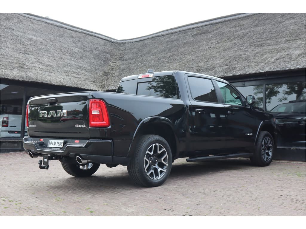 Dodge Ram 1500 2025 3.0L HURRICANE LARAMIE SPORT thumbnail 7