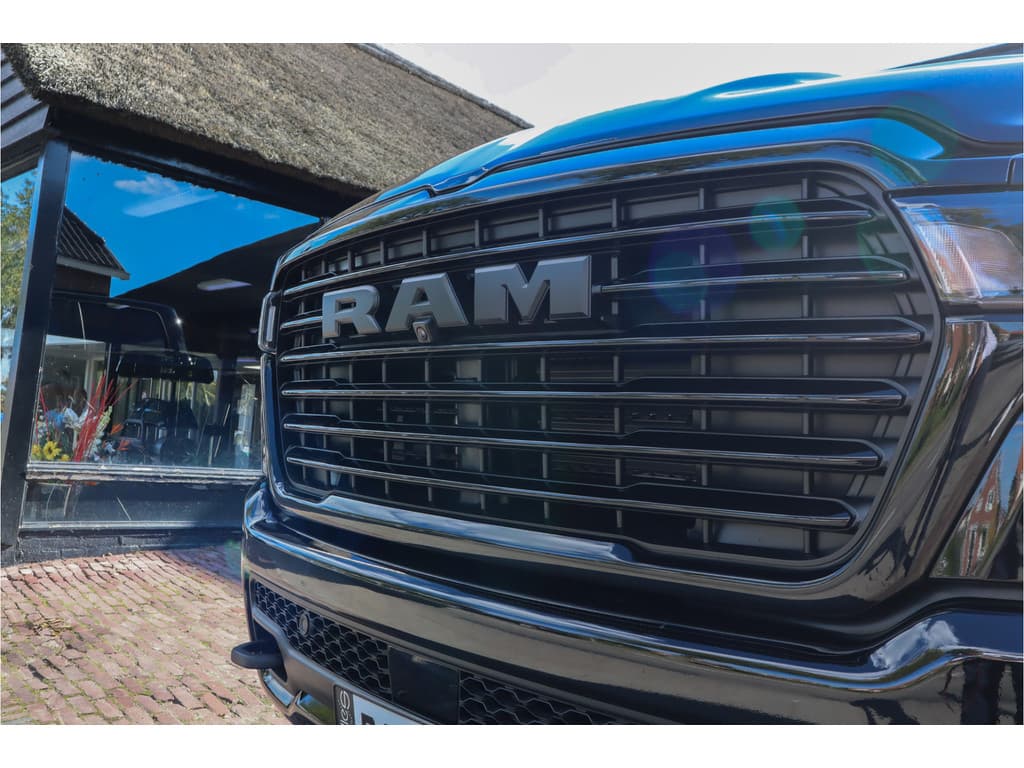 Dodge Ram 1500 2025 3.0L HURRICANE LARAMIE Night Premium thumbnail 19