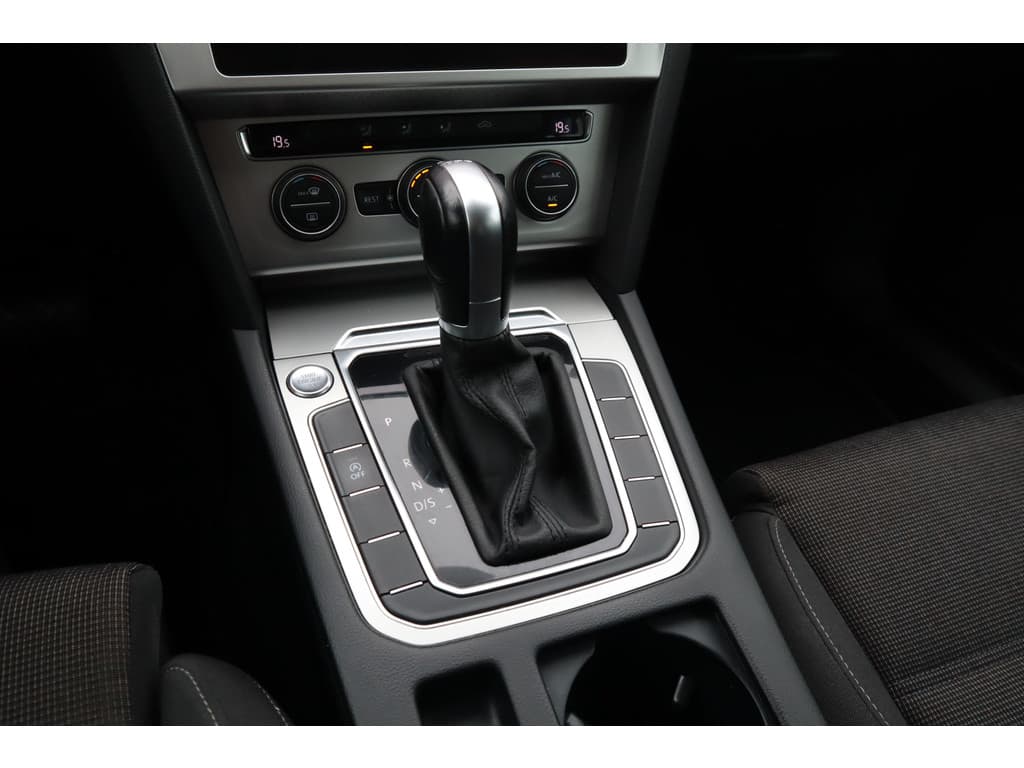 Volkswagen Passat Variant 1.6 TDI Comfortline thumbnail 20