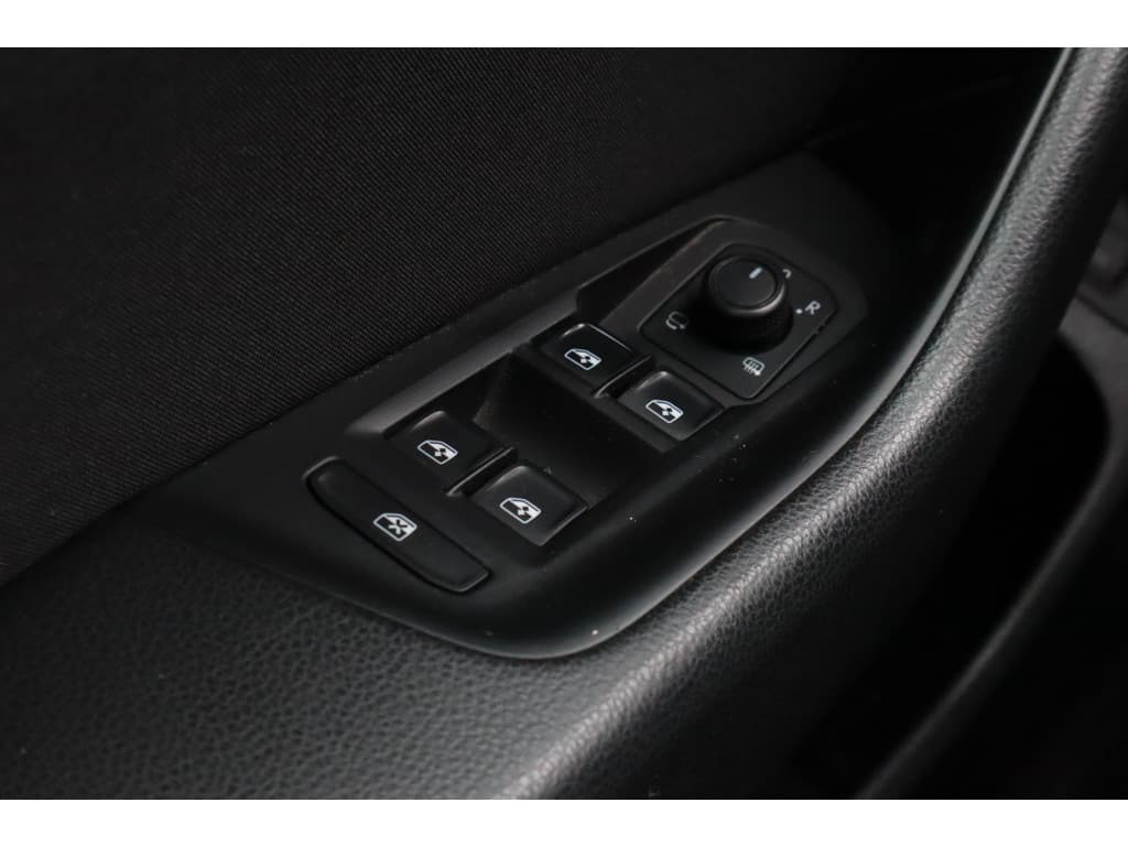 Volkswagen Passat Variant 1.6 TDI Comfortline thumbnail 27