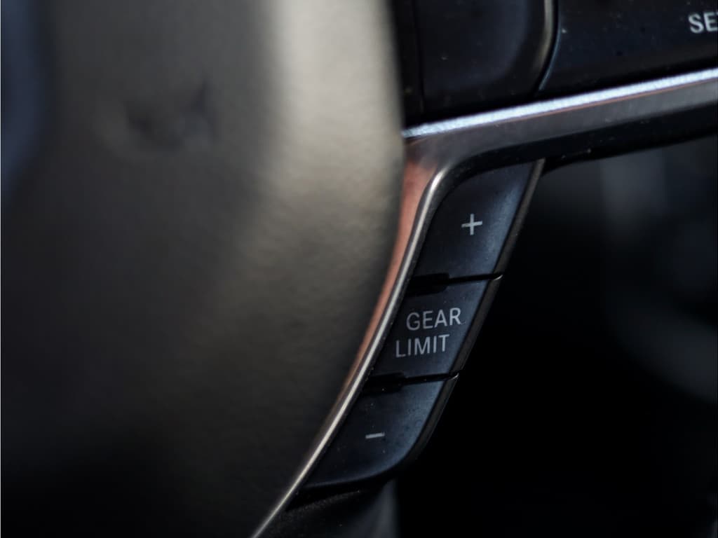 Dodge Ram 1500 5.7 V8 4x4 Crew Cab Laramie thumbnail 38