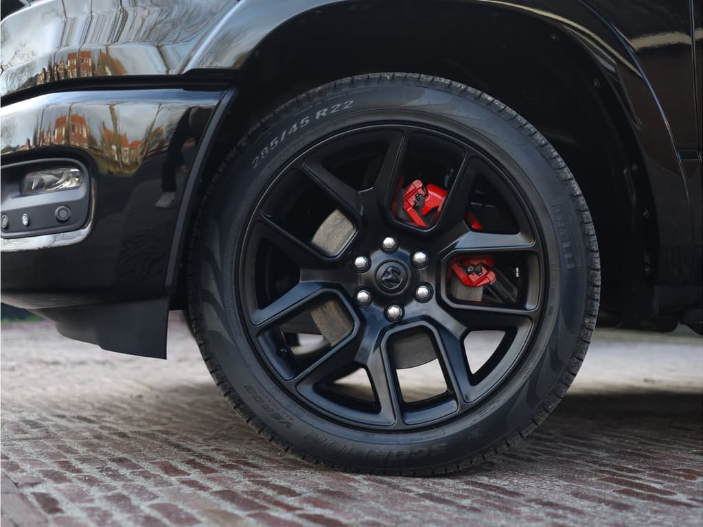 Dodge Ram 1500 2025 3.0L HURRICANE LARAMIE Night thumbnail 2