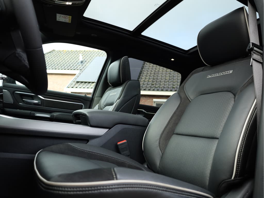 Dodge Ram 1500 2025 3.0L HURRICANE LARAMIE Night thumbnail 22