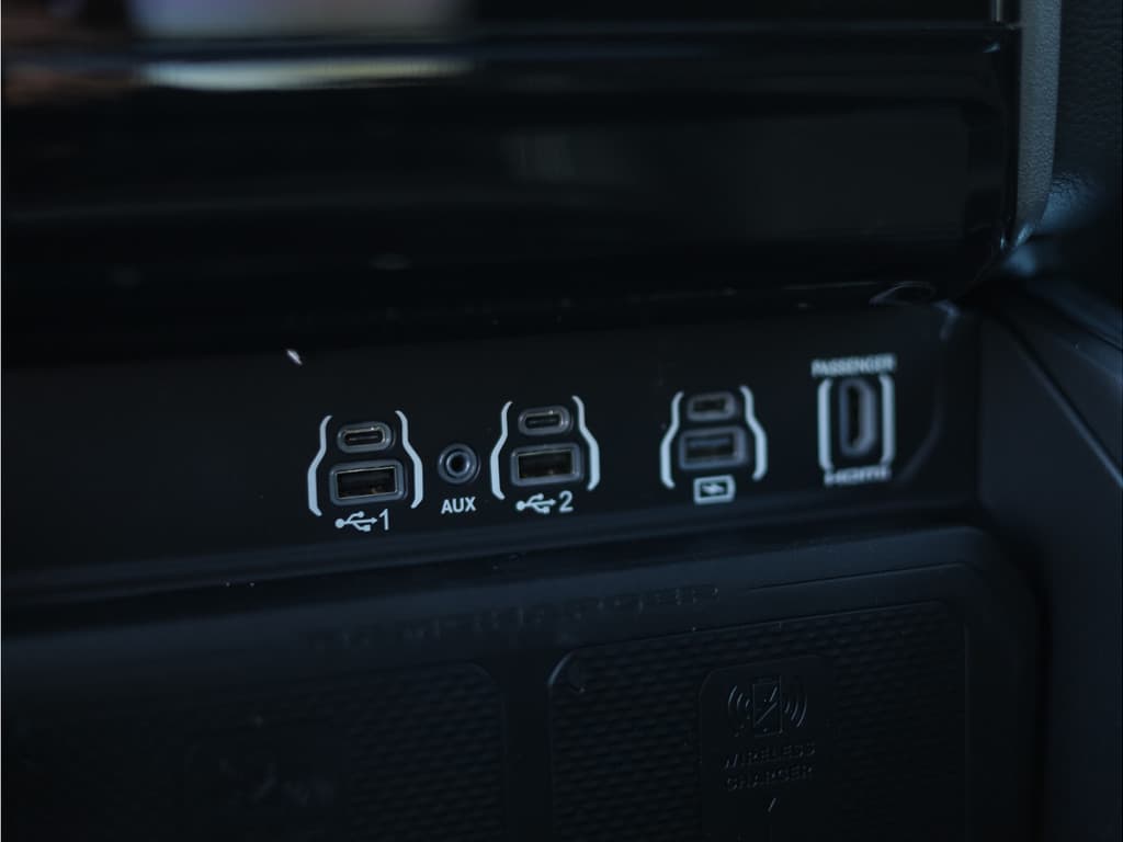 Dodge Ram 1500 2025 3.0L HURRICANE LARAMIE Night thumbnail 30