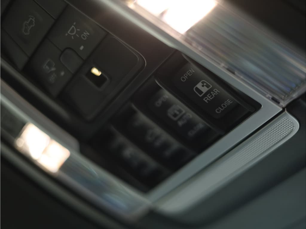 Dodge Ram 1500 2025 3.0L HURRICANE LARAMIE Night thumbnail 42