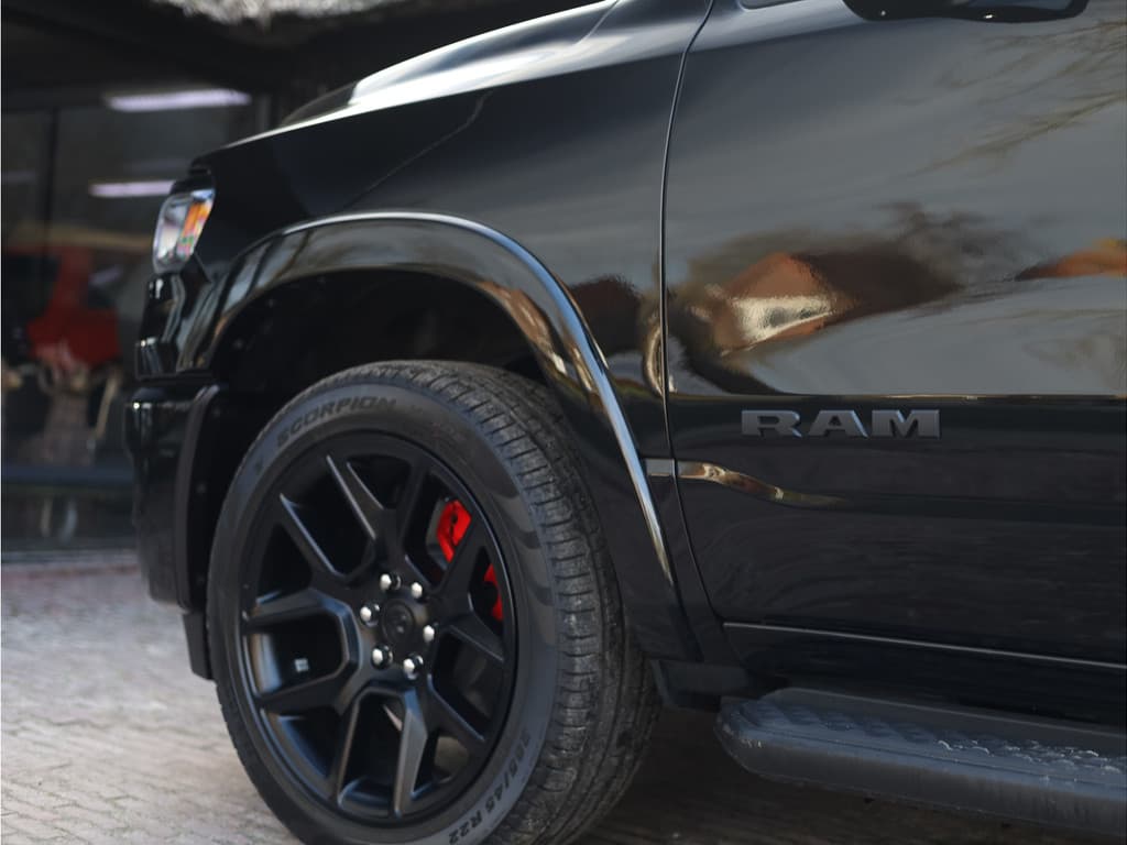 Dodge Ram 1500 2025 3.0L HURRICANE LARAMIE Night thumbnail 8