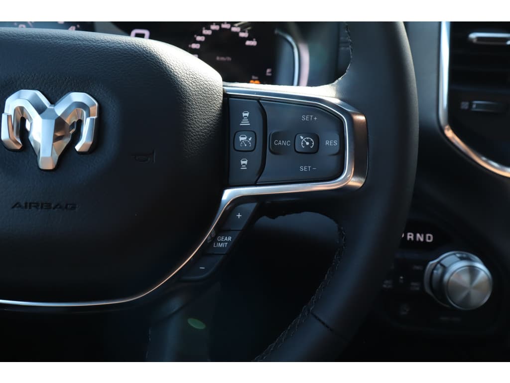 Dodge Ram 1500 2025 3.0L HURRICANE LARAMIE Night Premium thumbnail 41