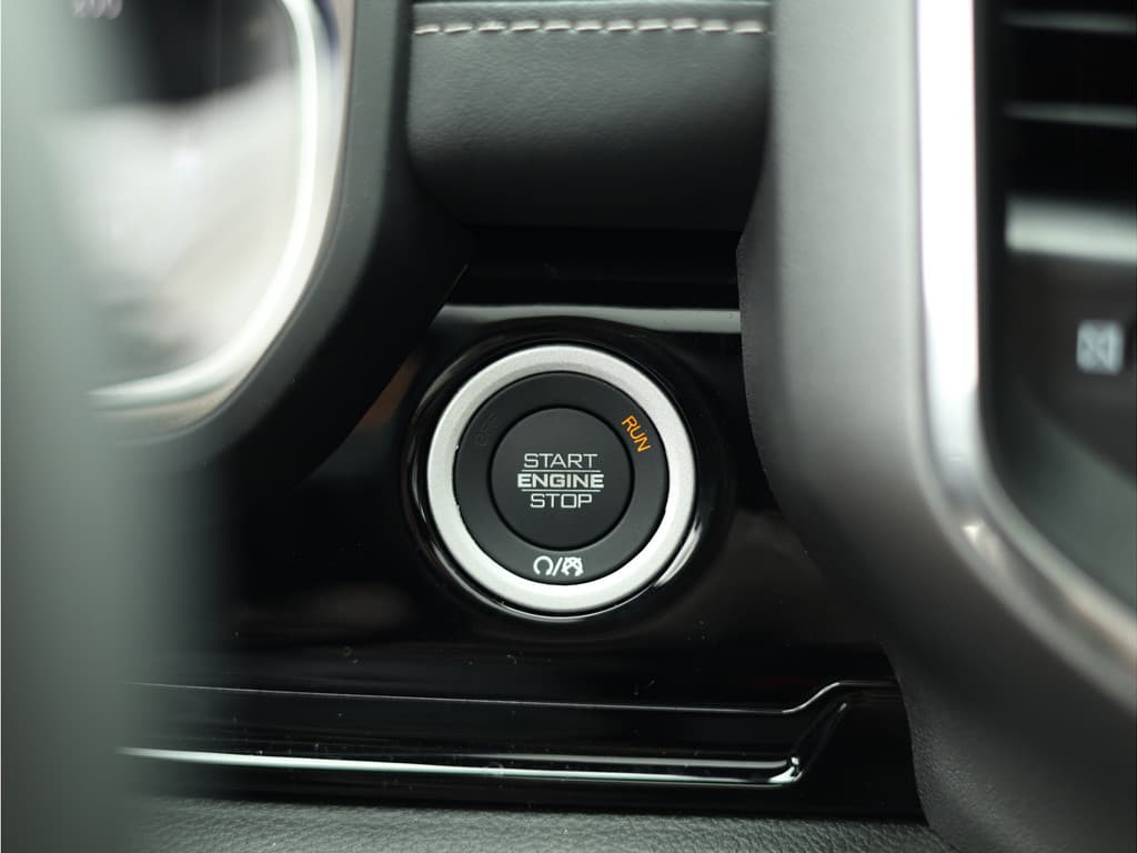 Dodge Ram 1500 2025 3.0L HURRICANE LARAMIE Night Premium thumbnail 46