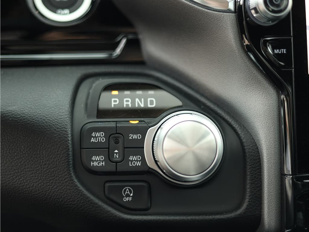 Dodge Ram 1500 2025 3.0L HURRICANE LARAMIE Night Premium thumbnail 48