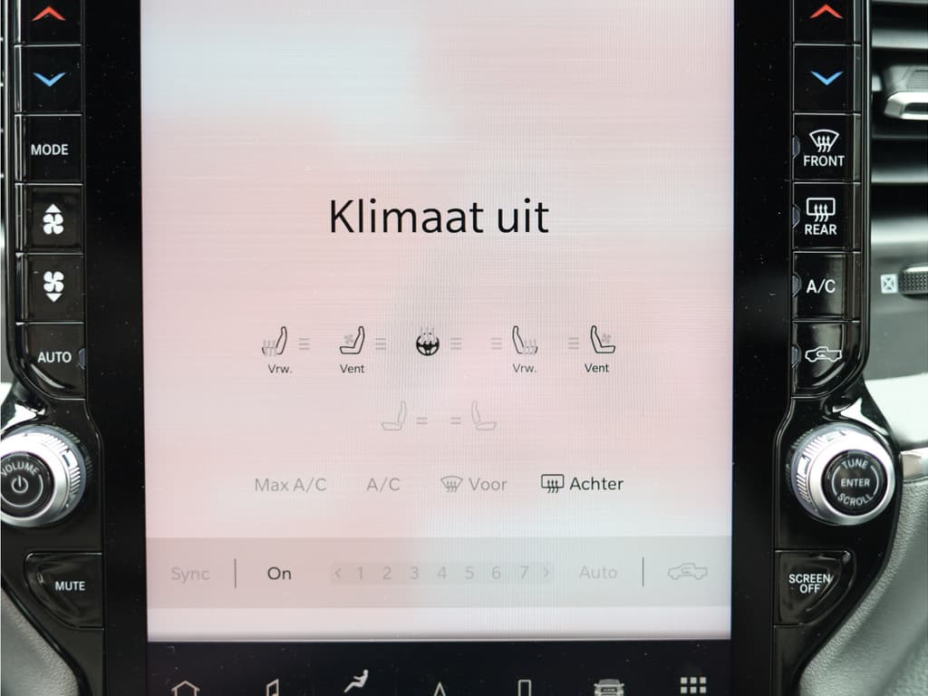 Dodge Ram 1500 2025 3.0L HURRICANE LARAMIE Night Premium thumbnail 50