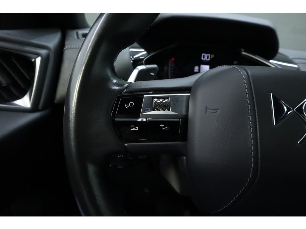 DS DS 3 Crossback 1.2 PureTech Grand Chic Camera thumbnail 22